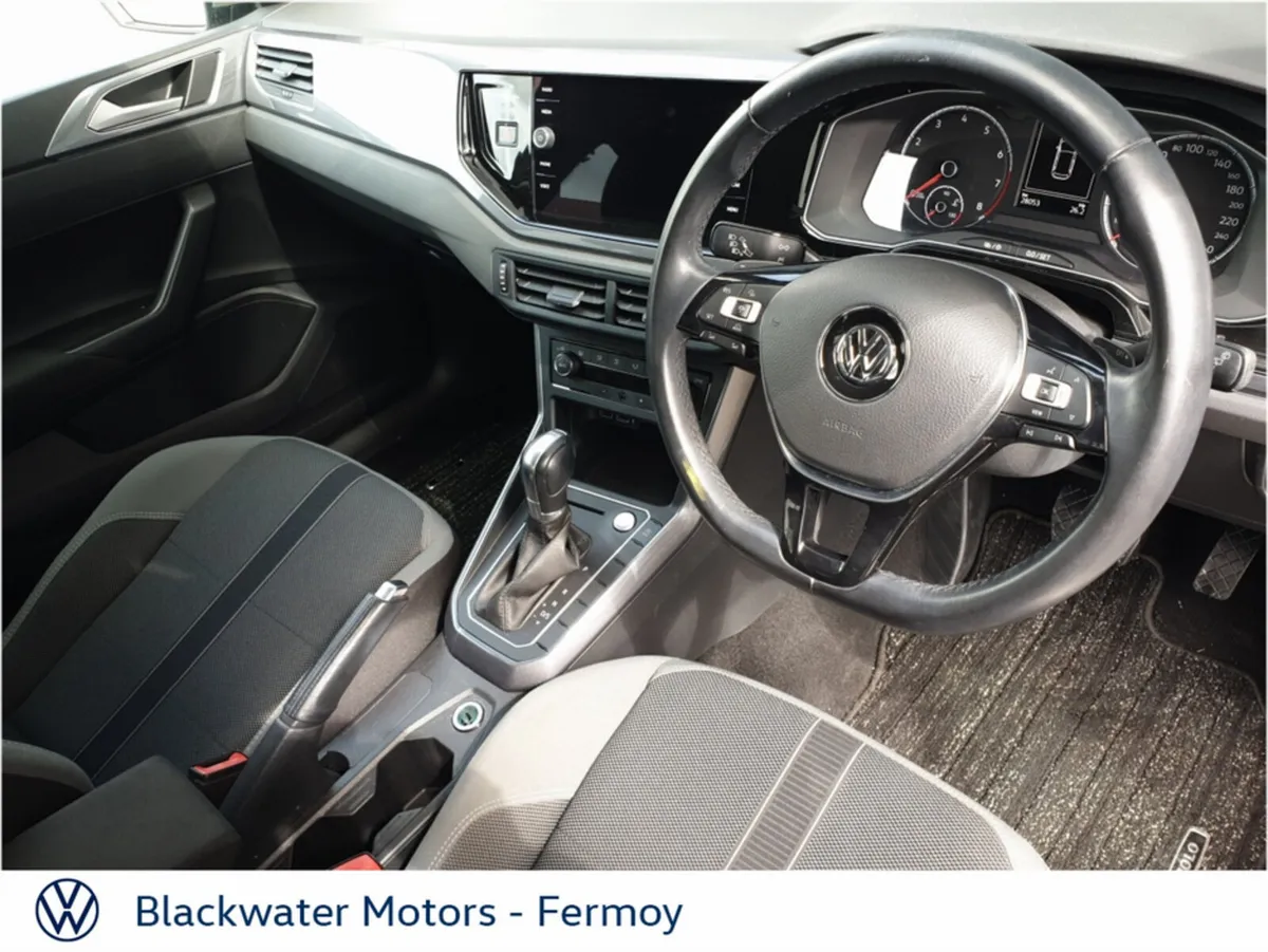 Volkswagen Polo Hatchback, Petrol, 2018, Silver