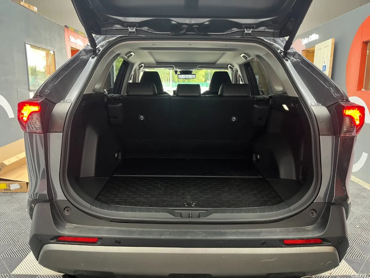 Toyota RAV4 SUV, Petrol Hybrid, 2024, Grey