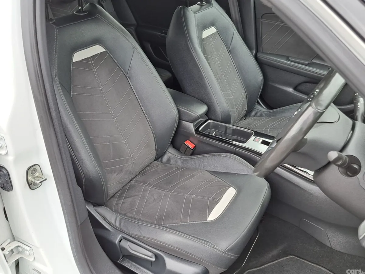 Opel Mokka Hatchback, Petrol, 2023, White