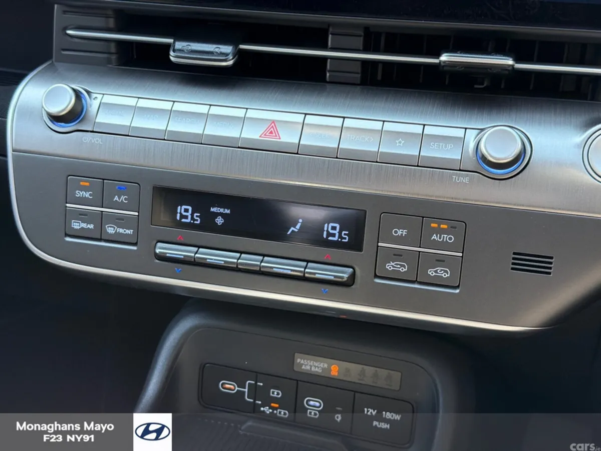 Hyundai KONA MPV, Petrol, 2024, Grey