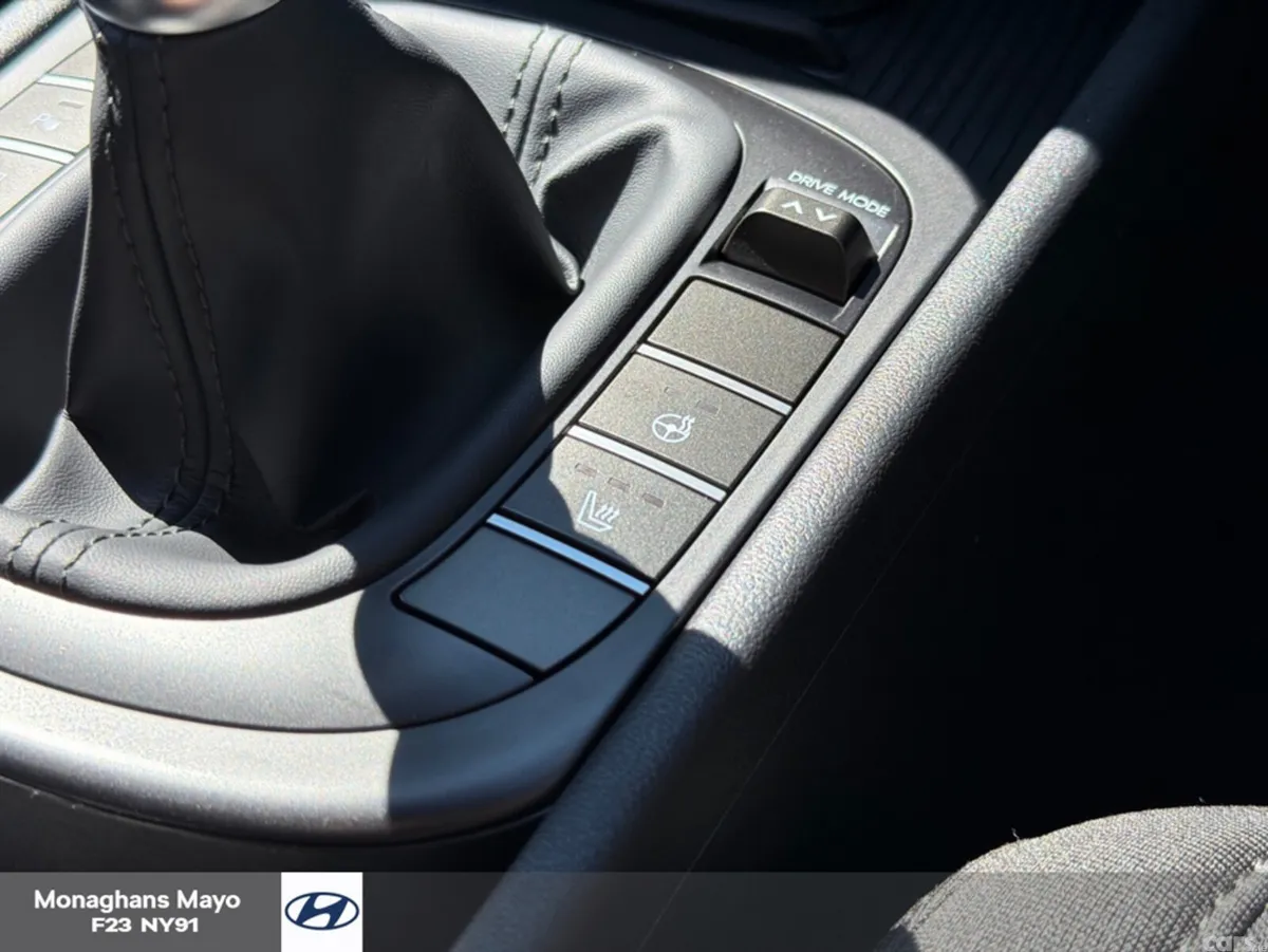 Hyundai KONA MPV, Petrol, 2024, Grey