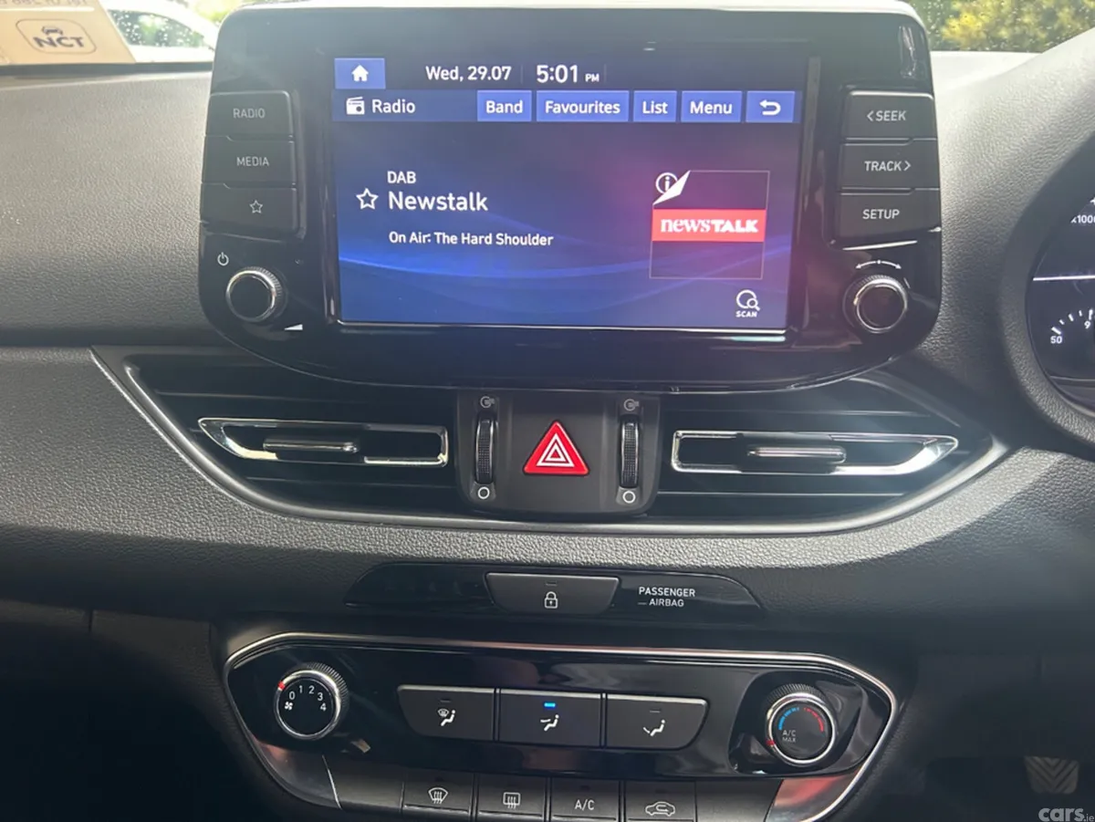 Hyundai i30 Hatchback, Petrol, 2022, Red
