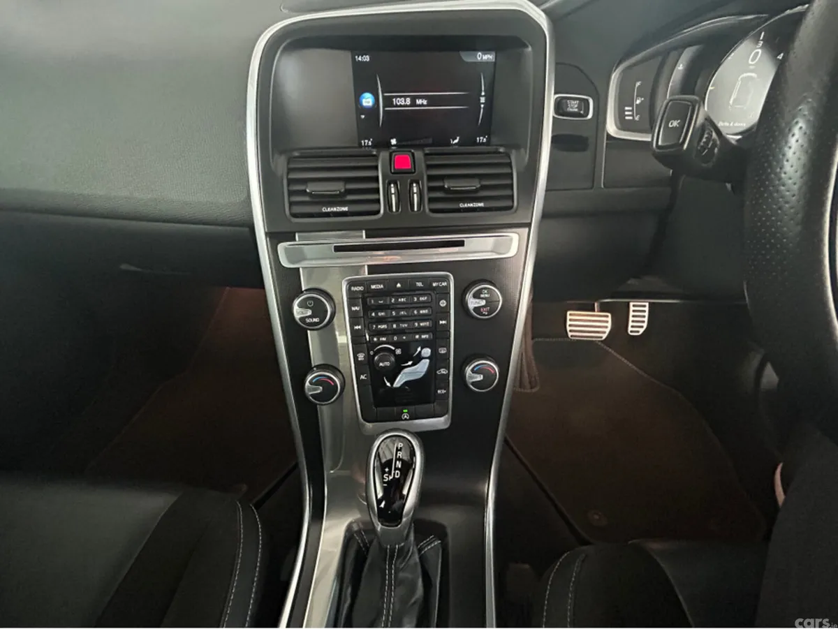 Volvo XC60 Estate, Diesel, 2017, Grey