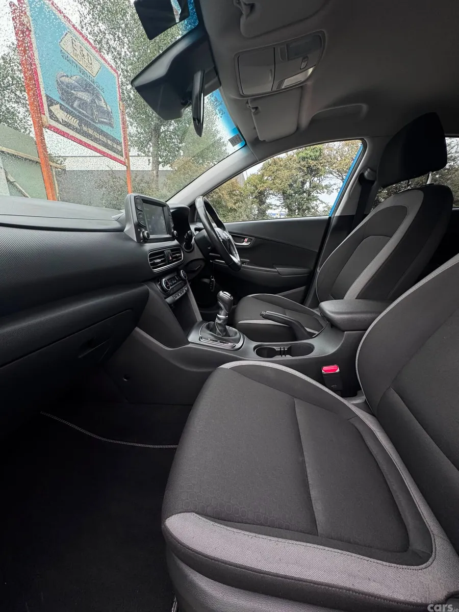 Hyundai KONA MPV, Petrol, 2018, Blue