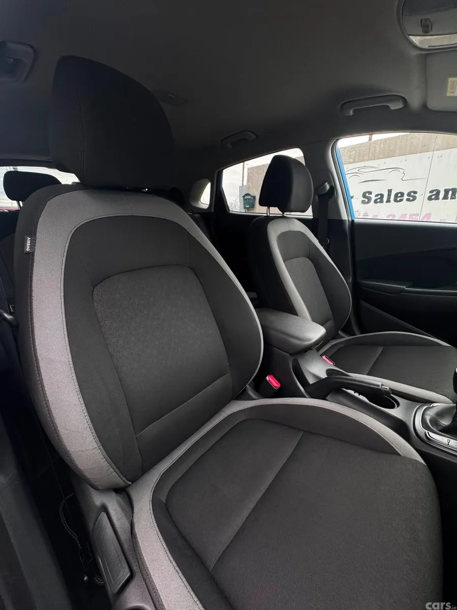 Hyundai KONA MPV, Petrol, 2018, Blue