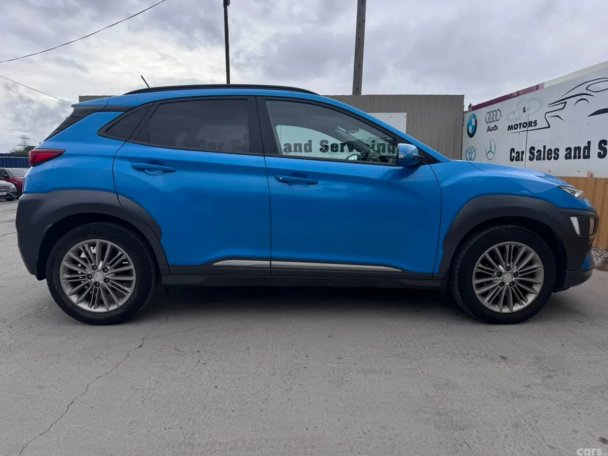 Hyundai KONA MPV, Petrol, 2018, Blue
