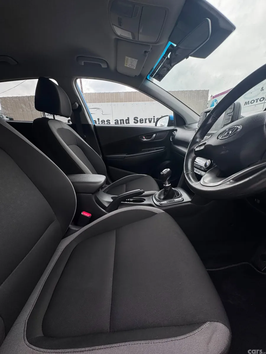 Hyundai KONA MPV, Petrol, 2018, Blue