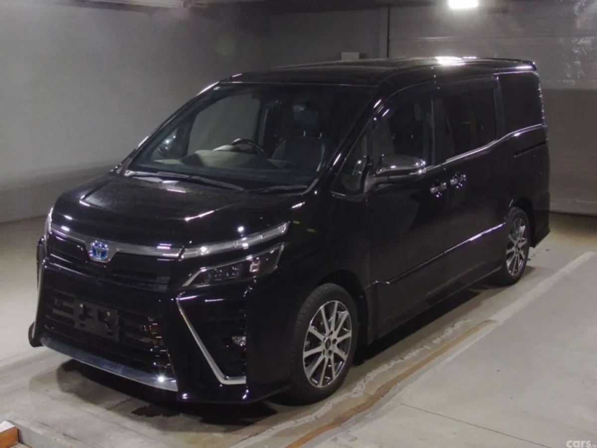 Toyota Voxy MPV, Petrol Hybrid, 2021, Black