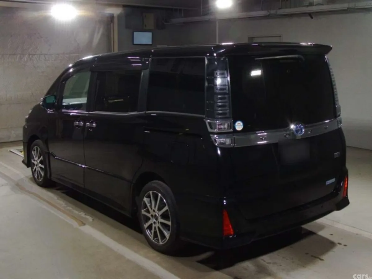 Toyota Voxy MPV, Petrol Hybrid, 2021, Black