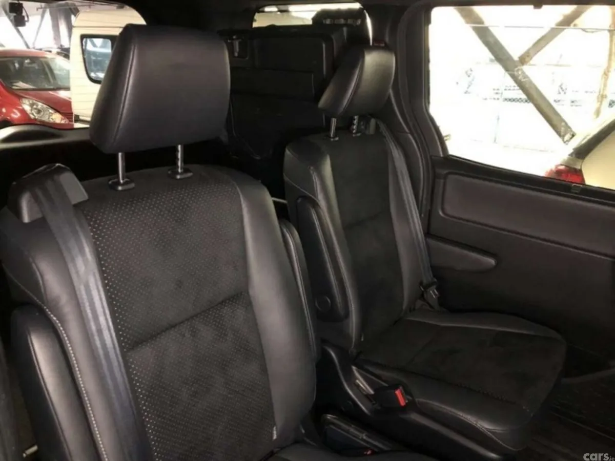 Toyota Voxy MPV, Petrol Hybrid, 2021, Black