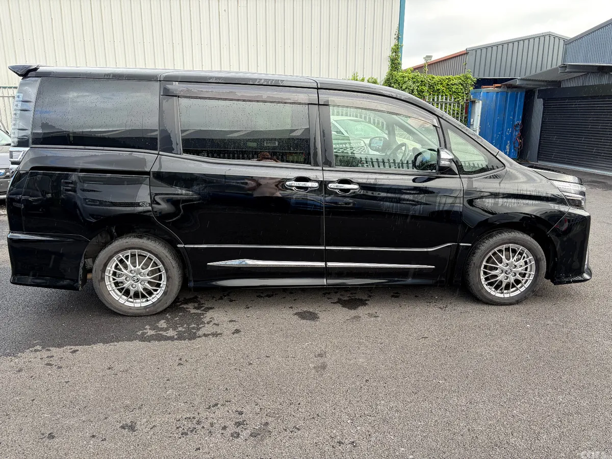 Toyota Voxy MPV, Petrol Hybrid, 2021, Blue