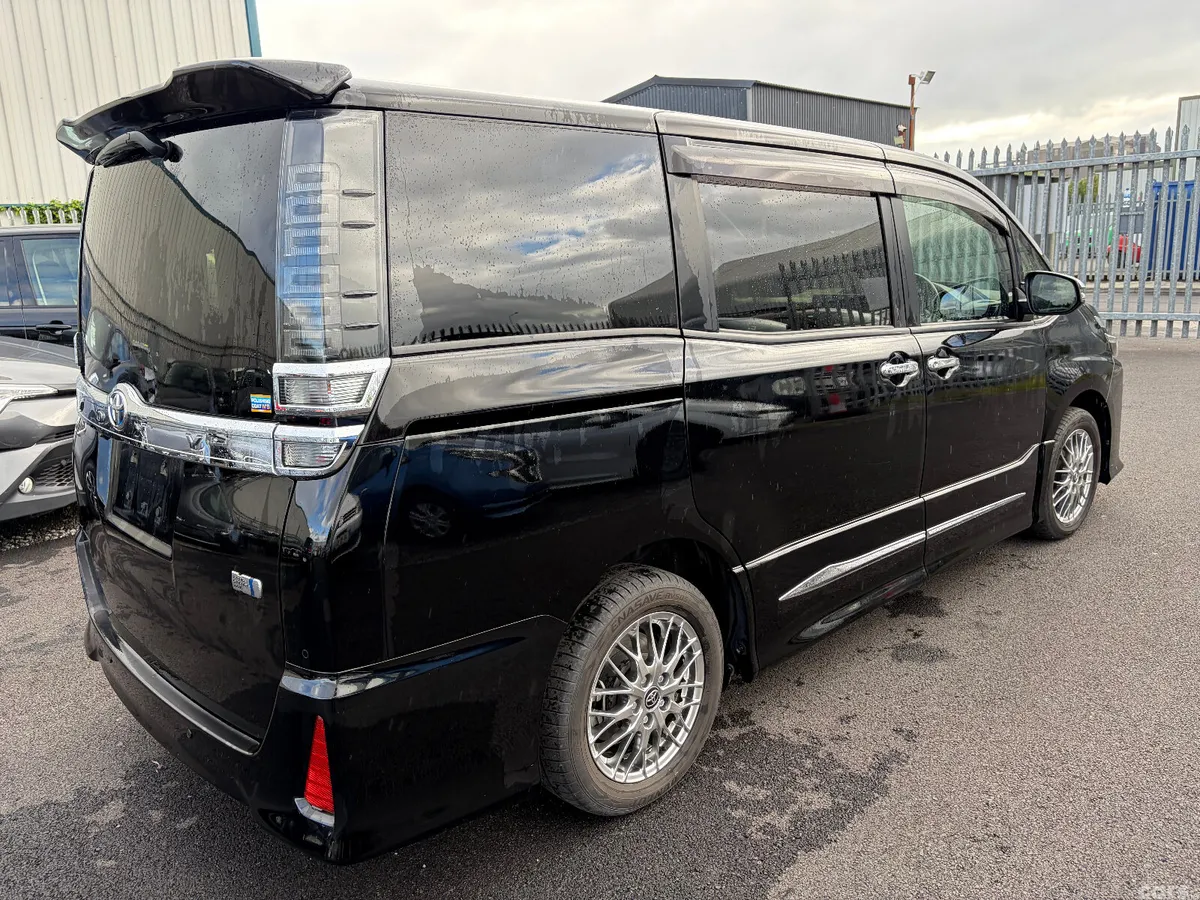 Toyota Voxy MPV, Petrol Hybrid, 2021, Blue