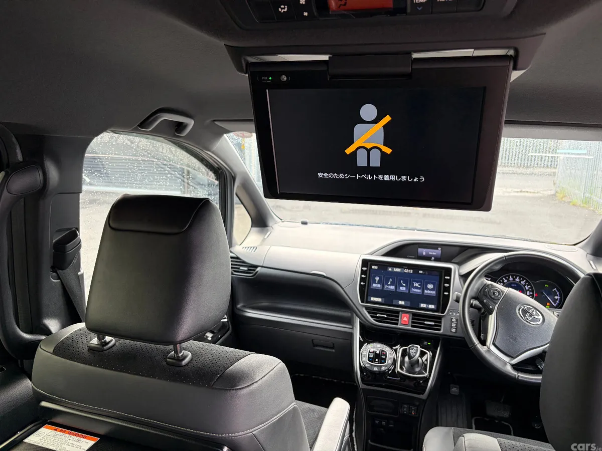 Toyota Voxy MPV, Petrol Hybrid, 2021, Blue
