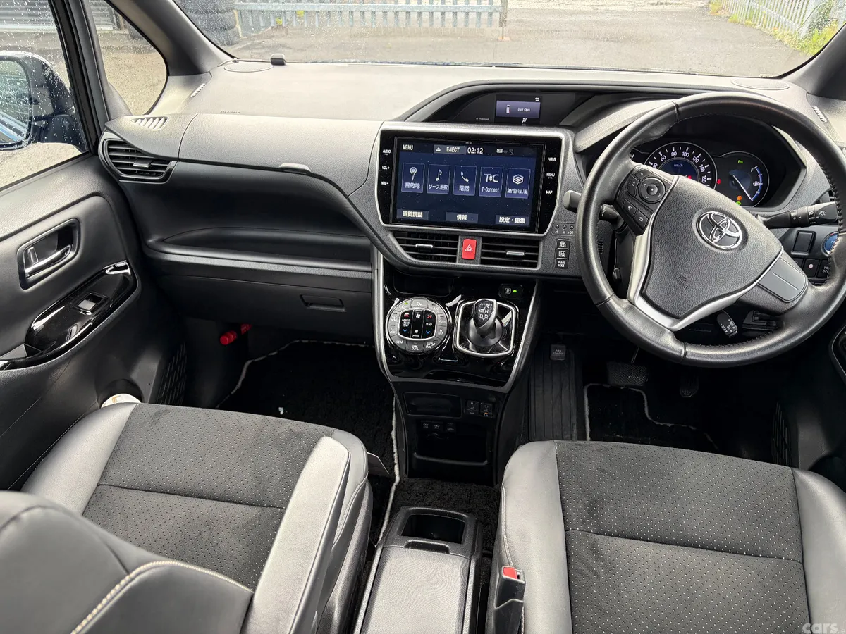 Toyota Voxy MPV, Petrol Hybrid, 2021, Blue