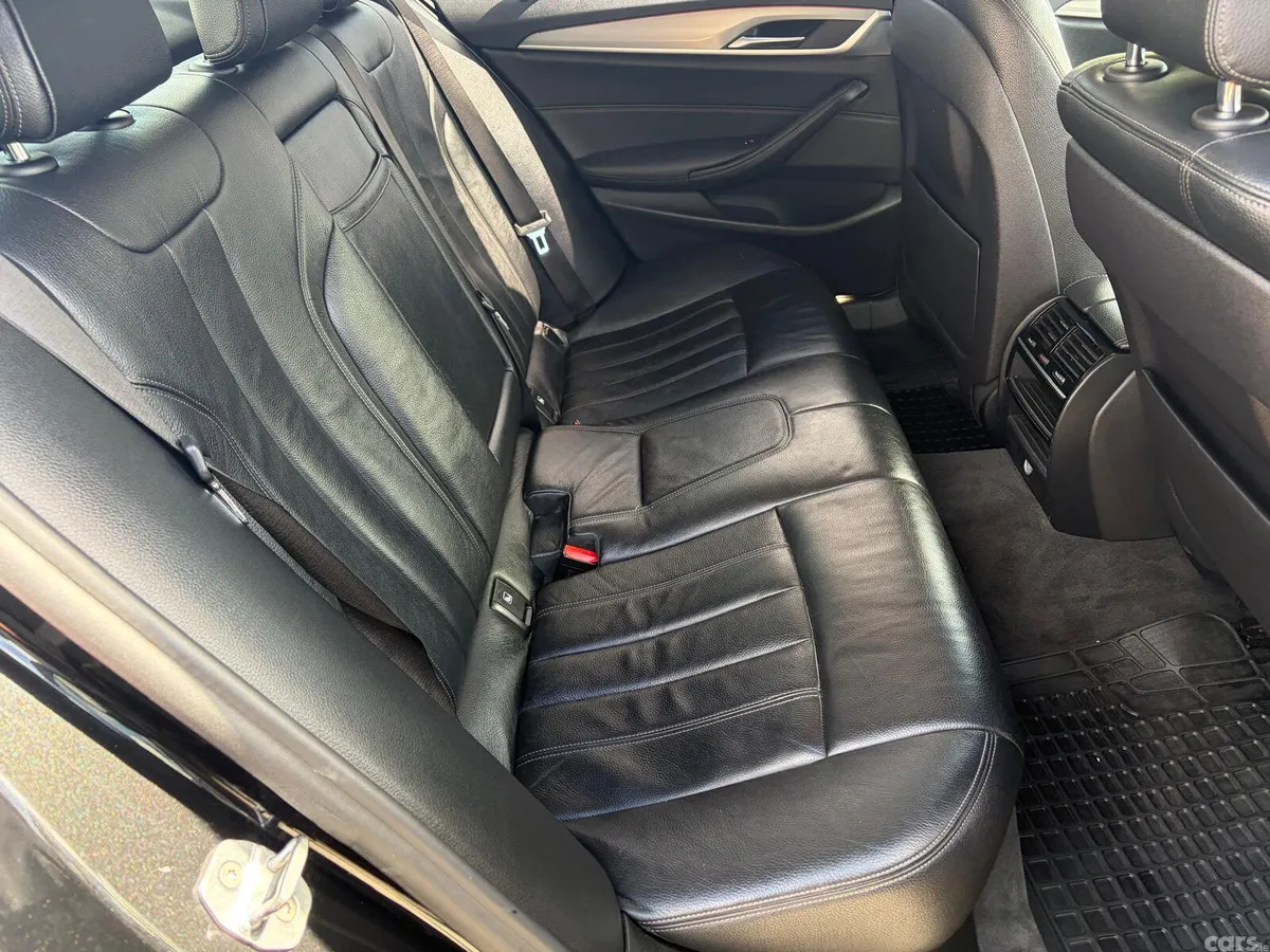 BMW 5-Series Saloon, Petrol Plug-in Hybrid, 2019, Black