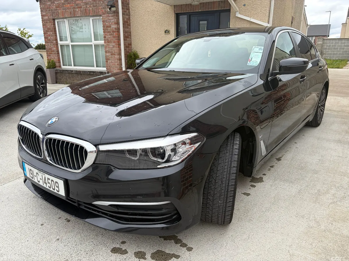 BMW 5-Series Saloon, Petrol Plug-in Hybrid, 2019, Black