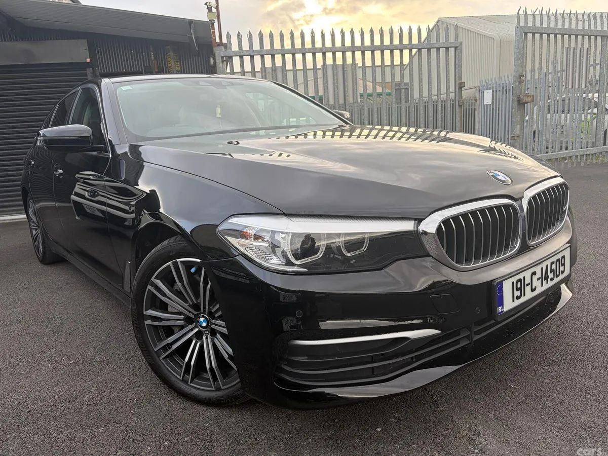 BMW 5-Series Saloon, Petrol Plug-in Hybrid, 2019, Black