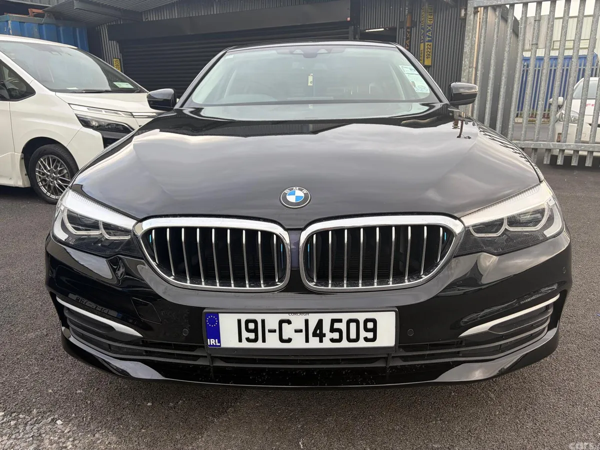 BMW 5-Series Saloon, Petrol Plug-in Hybrid, 2019, Black