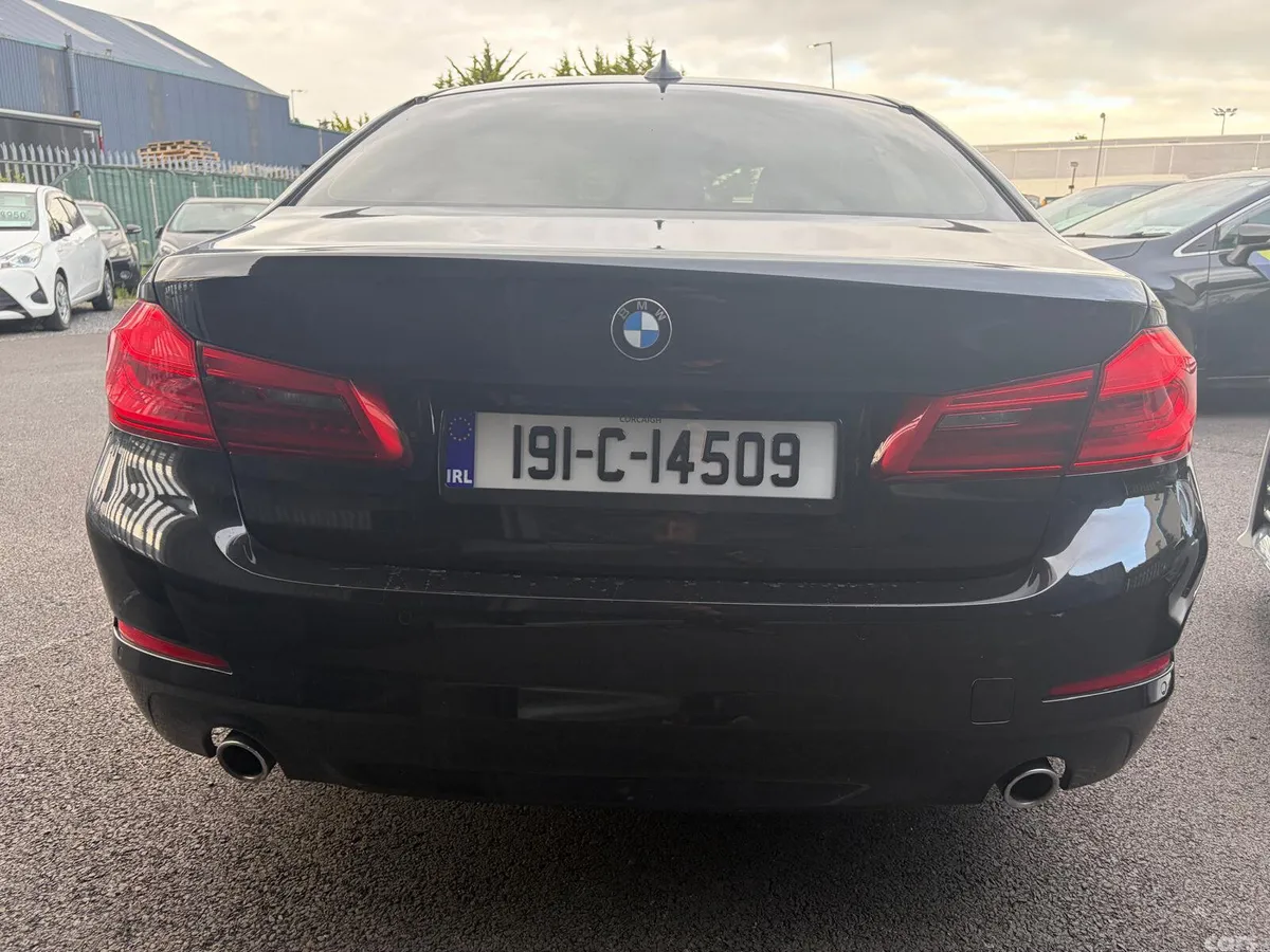 BMW 5-Series Saloon, Petrol Plug-in Hybrid, 2019, Black