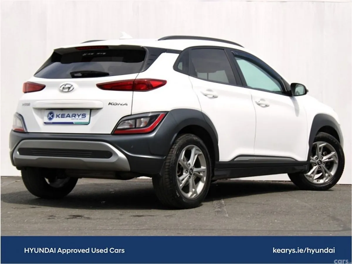Hyundai KONA MPV, Petrol, 2023, White
