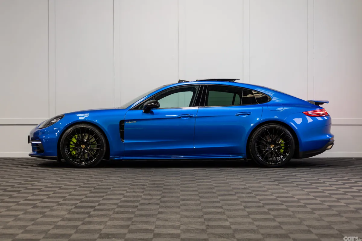 Porsche Panamera Hatchback, Petrol Plug-in Hybrid, 2018, Blue