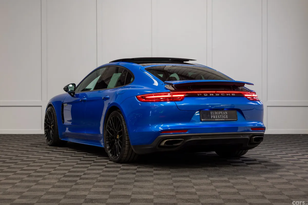 Porsche Panamera Hatchback, Petrol Plug-in Hybrid, 2018, Blue