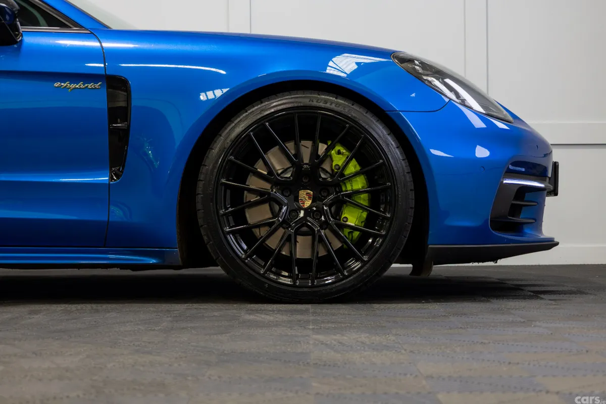 Porsche Panamera Hatchback, Petrol Plug-in Hybrid, 2018, Blue