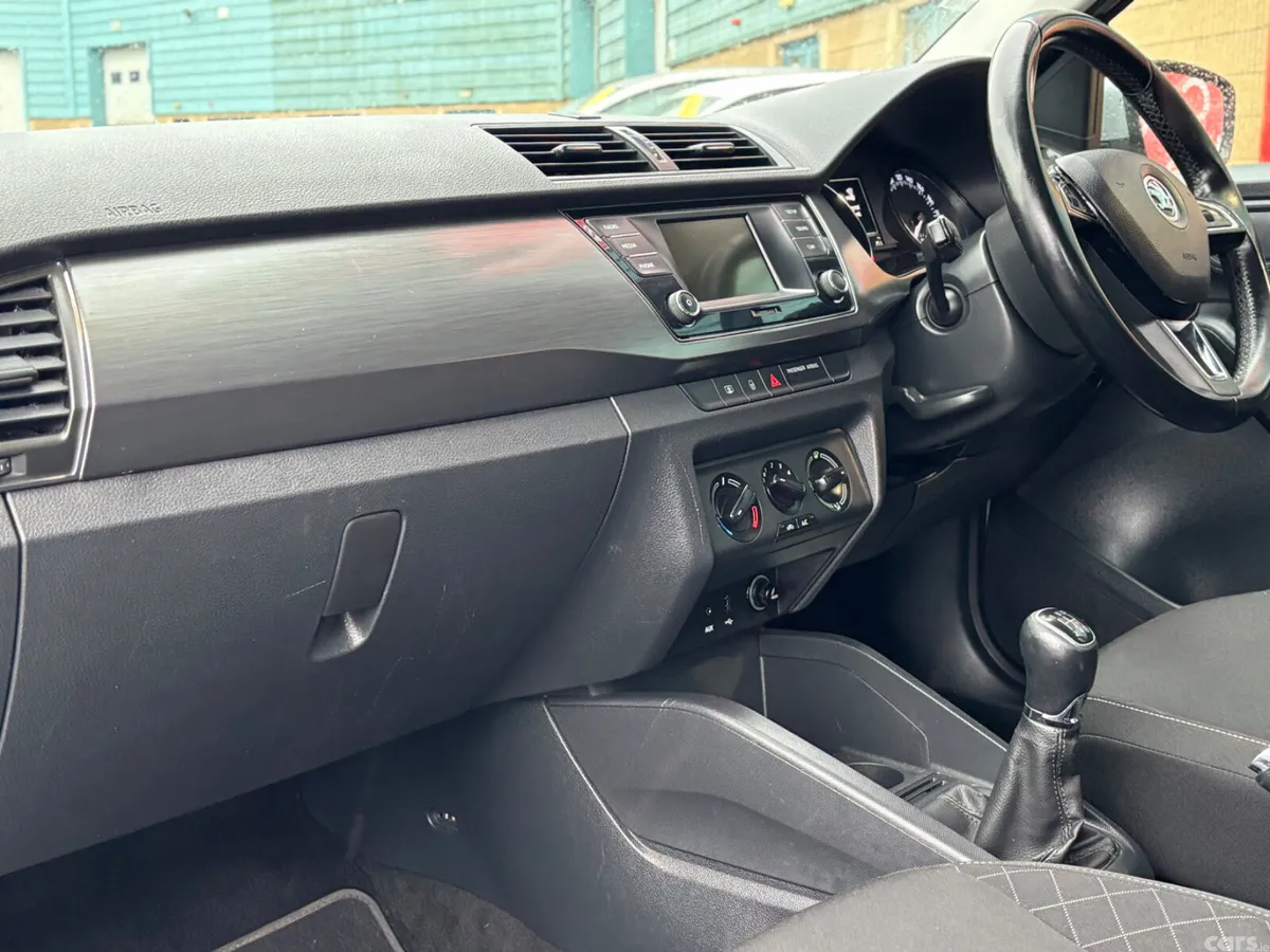 Skoda Fabia Estate, Petrol, 2015, Silver
