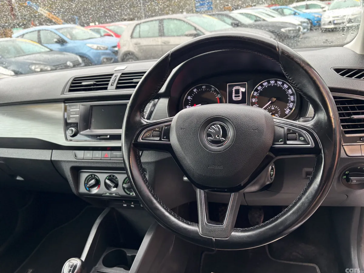 Skoda Fabia Estate, Petrol, 2015, Silver