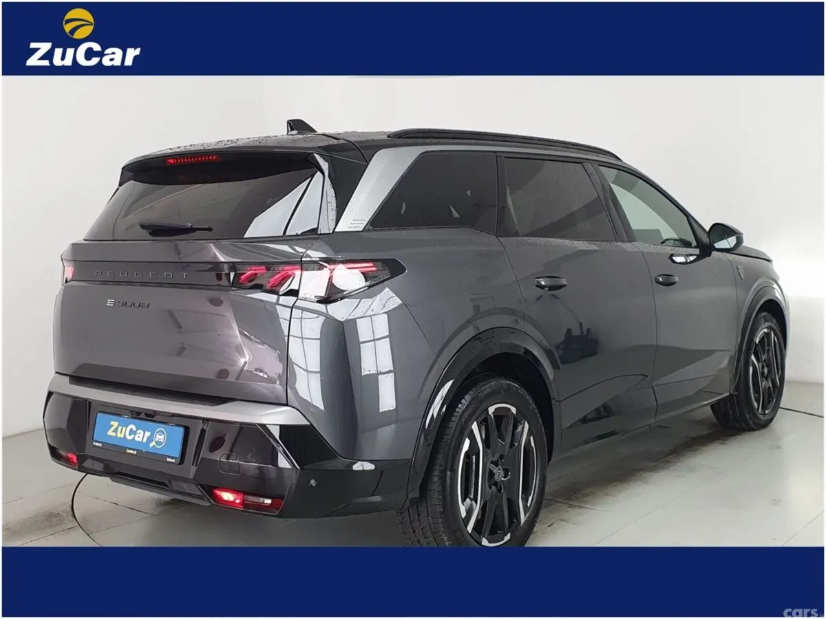 Peugeot 5008 SUV, Electric, 2026, Grey
