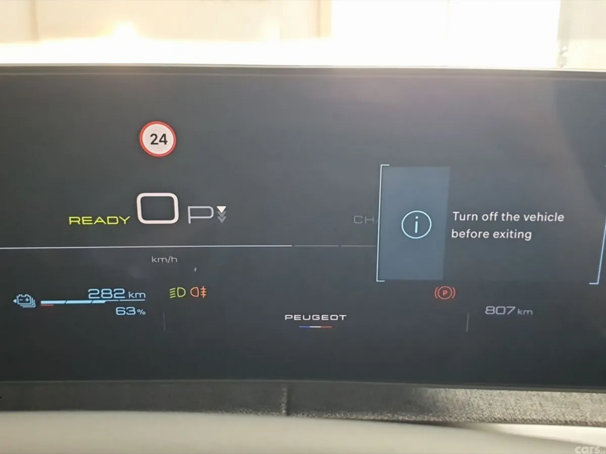 Peugeot 5008 SUV, Electric, 2026, Grey