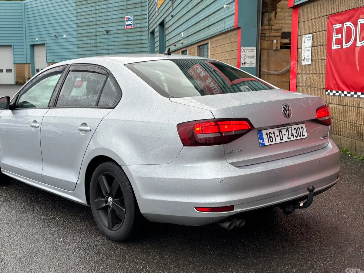 Volkswagen Jetta Saloon, Diesel, 2016, Silver