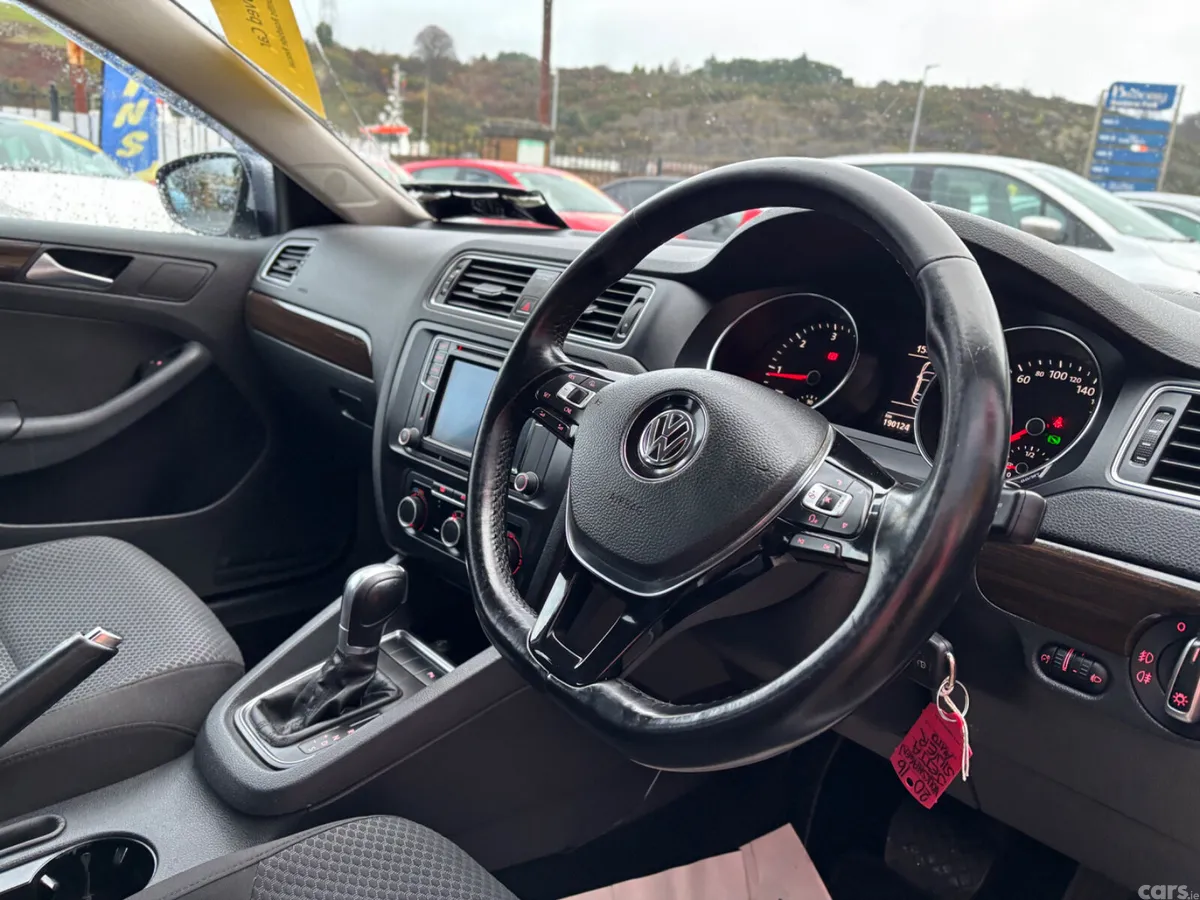 Volkswagen Jetta Saloon, Diesel, 2016, Silver