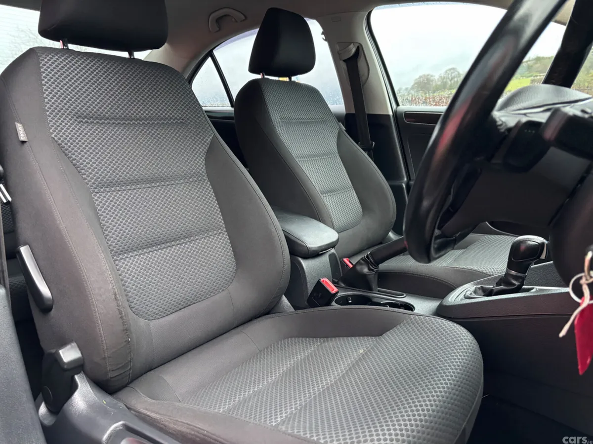 Volkswagen Jetta Saloon, Diesel, 2016, Silver