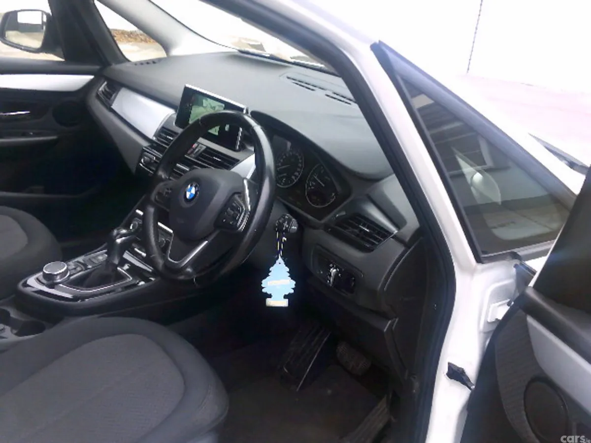 BMW 2-Series Estate, Petrol, 2016, White