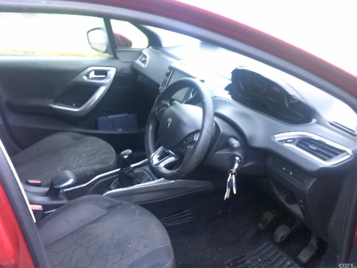 Peugeot 2008 Estate, Petrol, 2018, Red