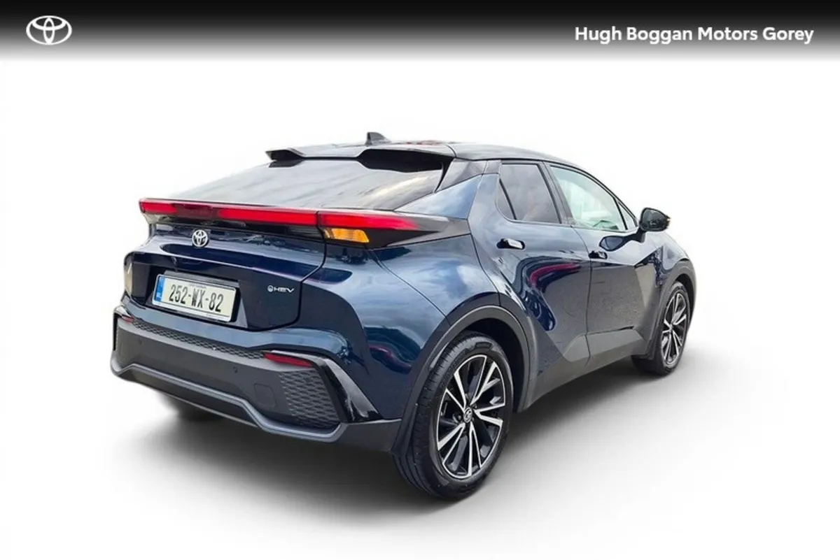 Toyota C-HR SUV, Petrol Hybrid, 2025, Blue