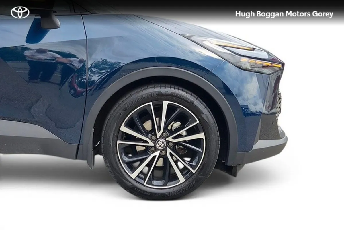 Toyota C-HR SUV, Petrol Hybrid, 2025, Blue