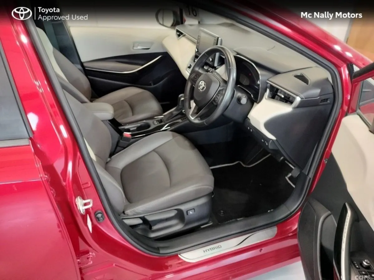 Toyota Corolla Saloon, Petrol Hybrid, 2020, Red