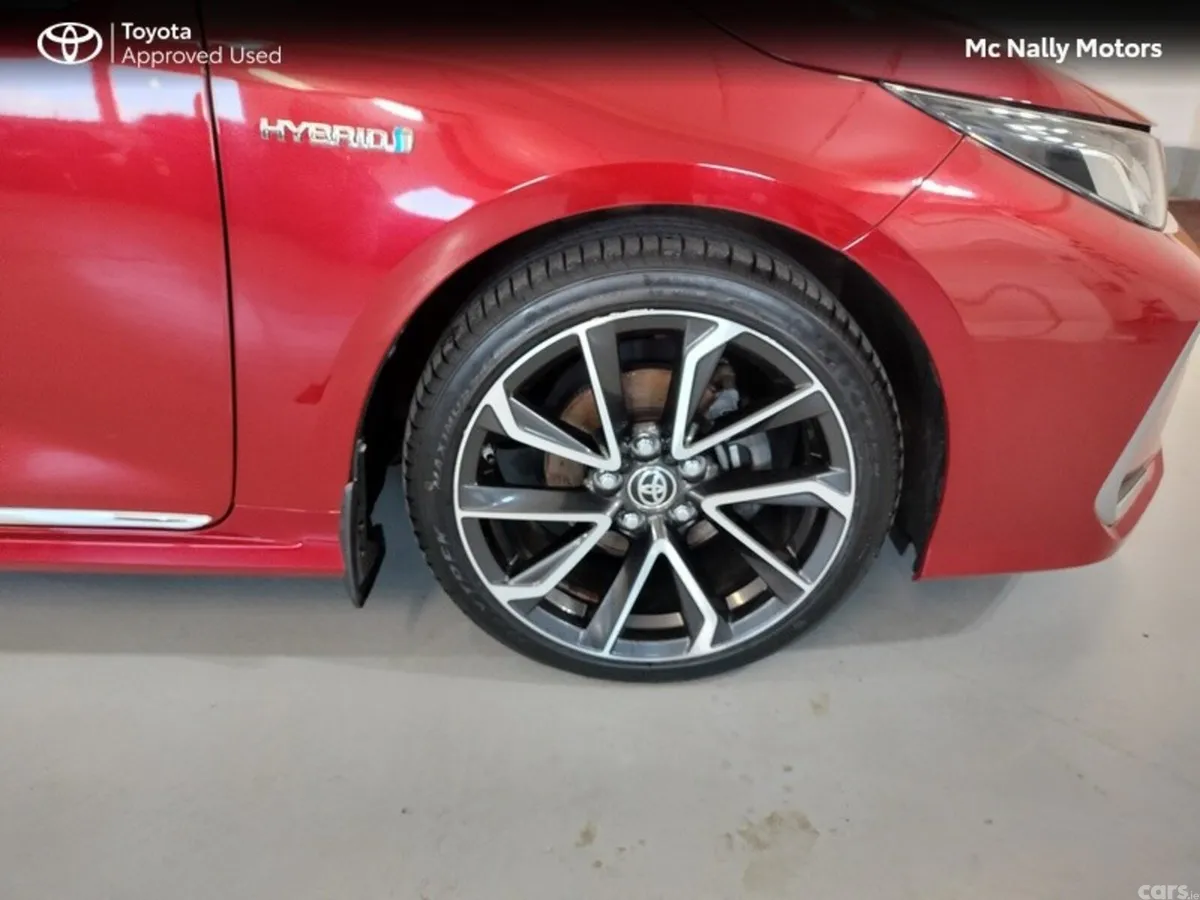 Toyota Corolla Saloon, Petrol Hybrid, 2020, Red