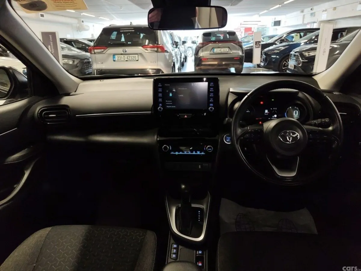 Toyota Yaris Cross Hatchback, Petrol Hybrid, 2023, Black