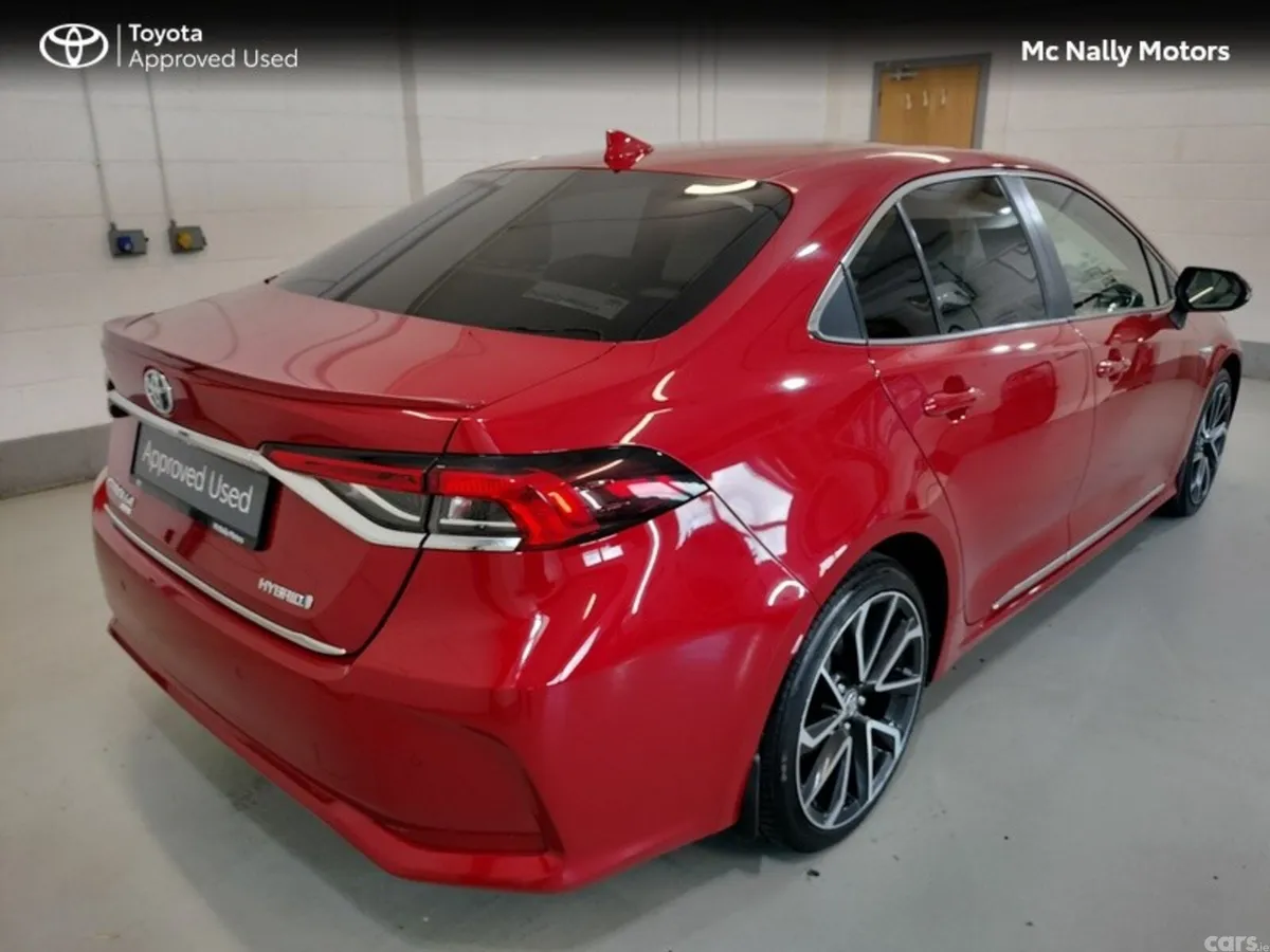 Toyota Corolla Saloon, Petrol Hybrid, 2020, Red
