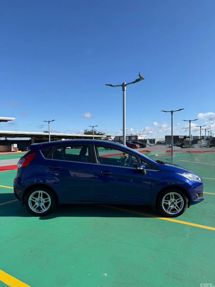 Ford Fiesta Hatchback, Petrol, 2015, Blue