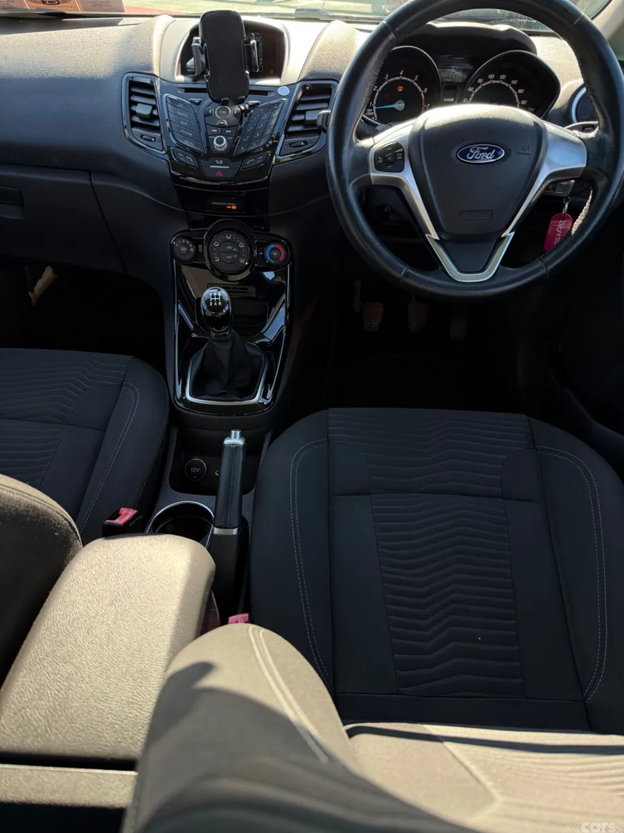 Ford Fiesta Hatchback, Petrol, 2015, Blue