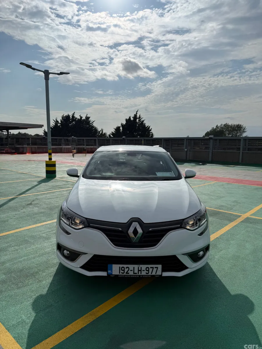 Renault Megane Saloon, Petrol, 2019, White