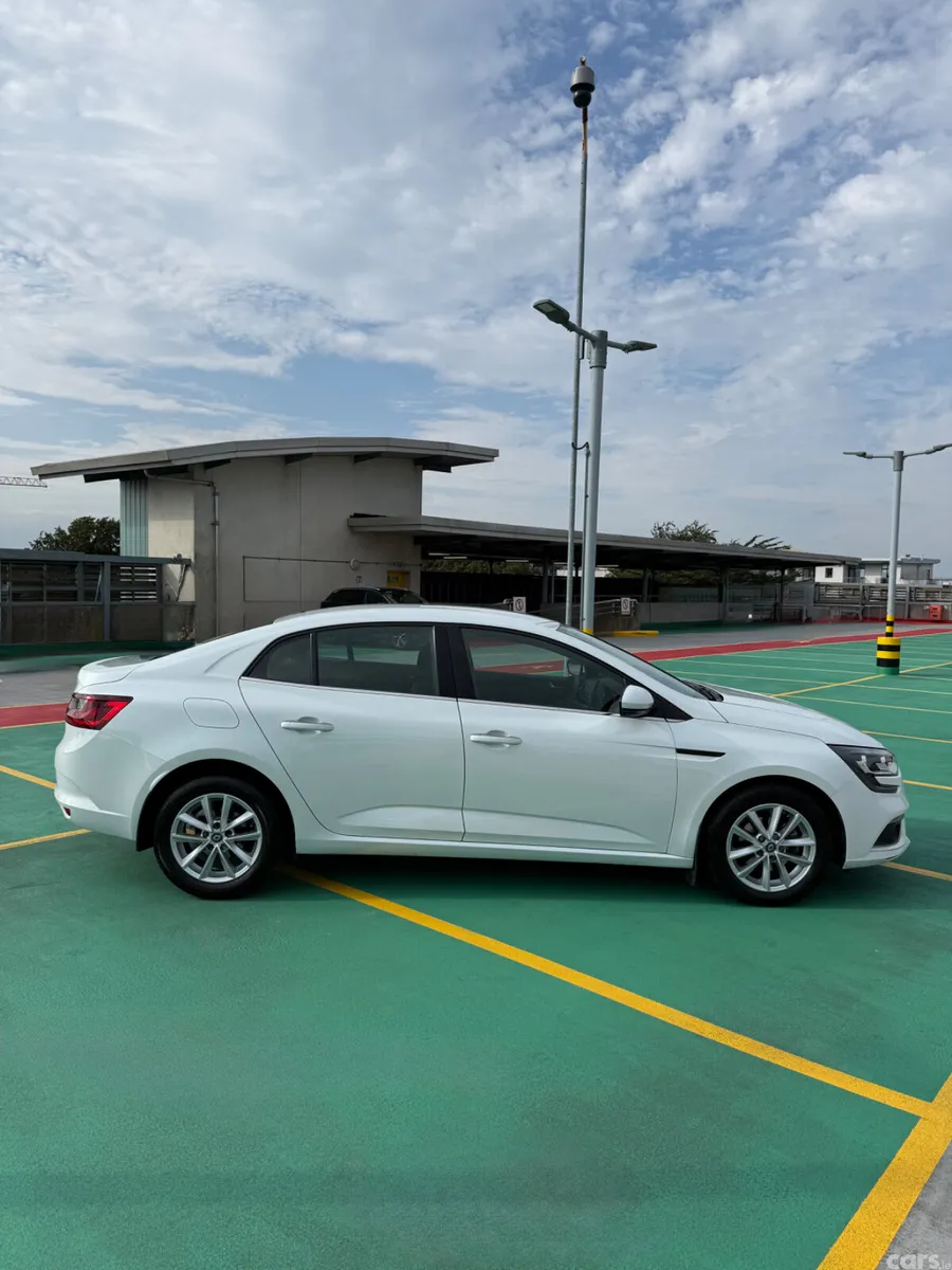 Renault Megane Saloon, Petrol, 2019, White