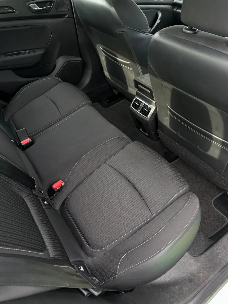 Renault Megane Saloon, Petrol, 2019, White