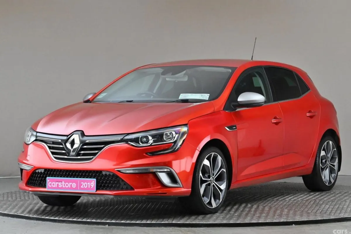 Renault Megane Hatchback, Petrol, 2019, Red
