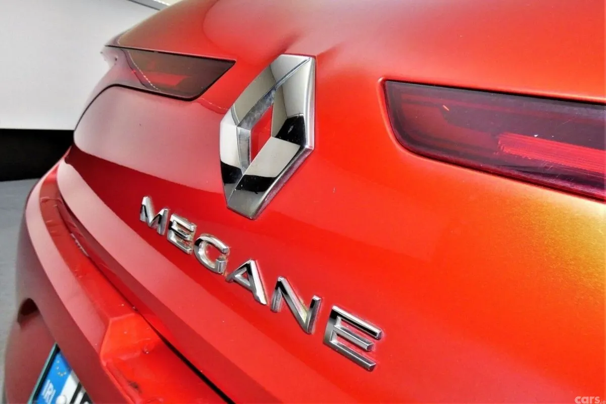 Renault Megane Hatchback, Petrol, 2019, Red