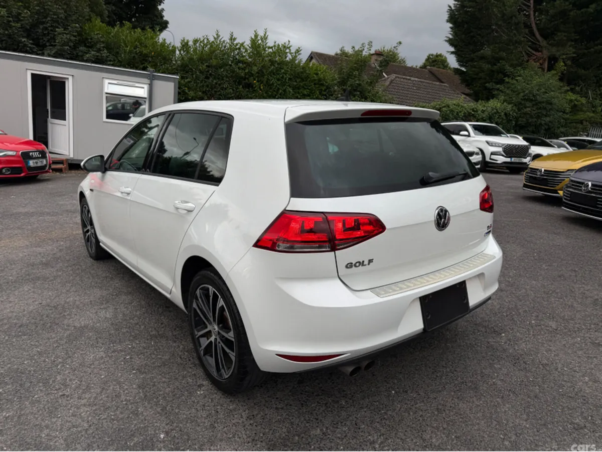 Volkswagen Golf Hatchback, Petrol, 2015, White